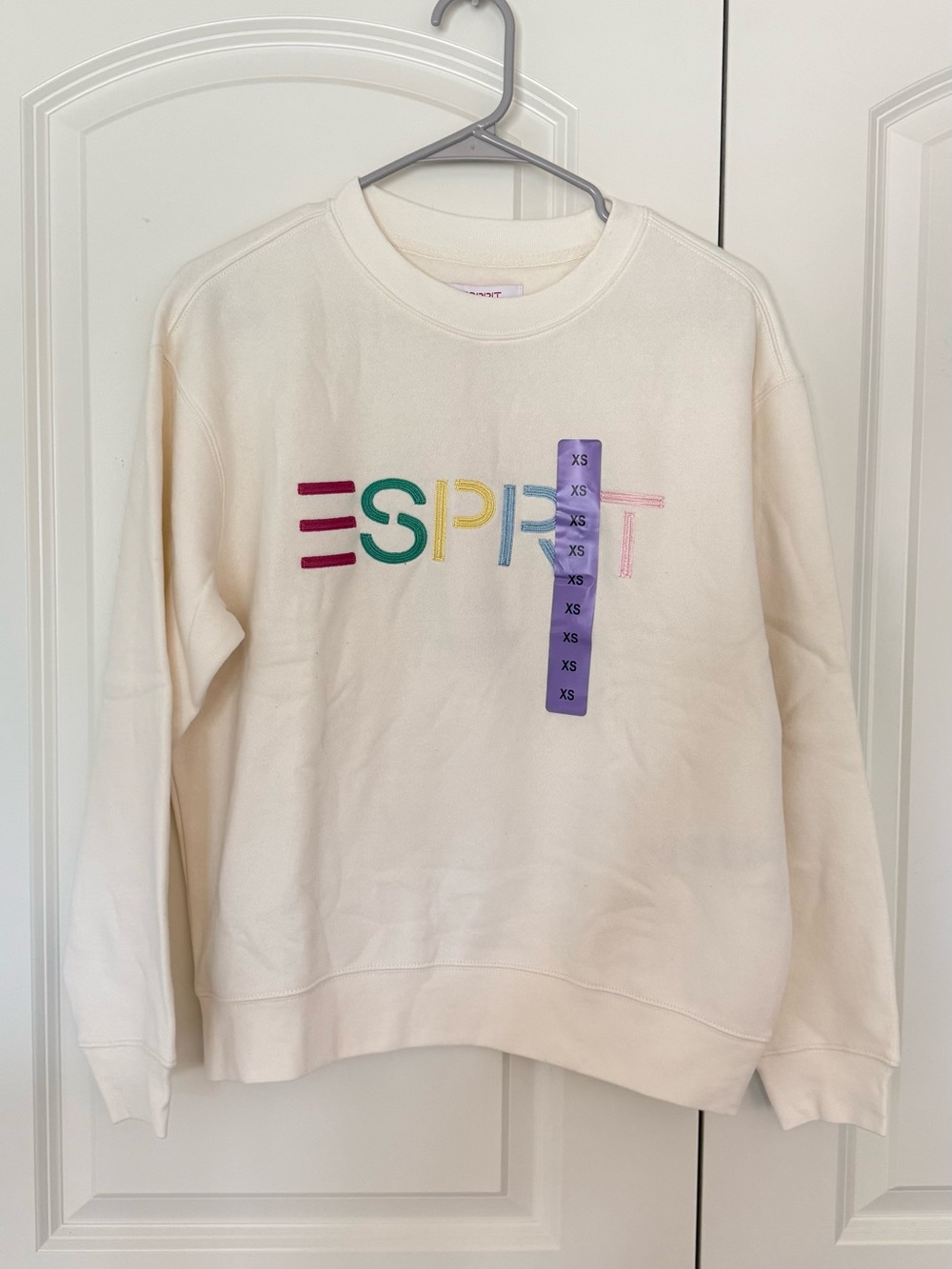 Viral Esprit Cream Crewneck Sweatshirt with Multicolor Logo